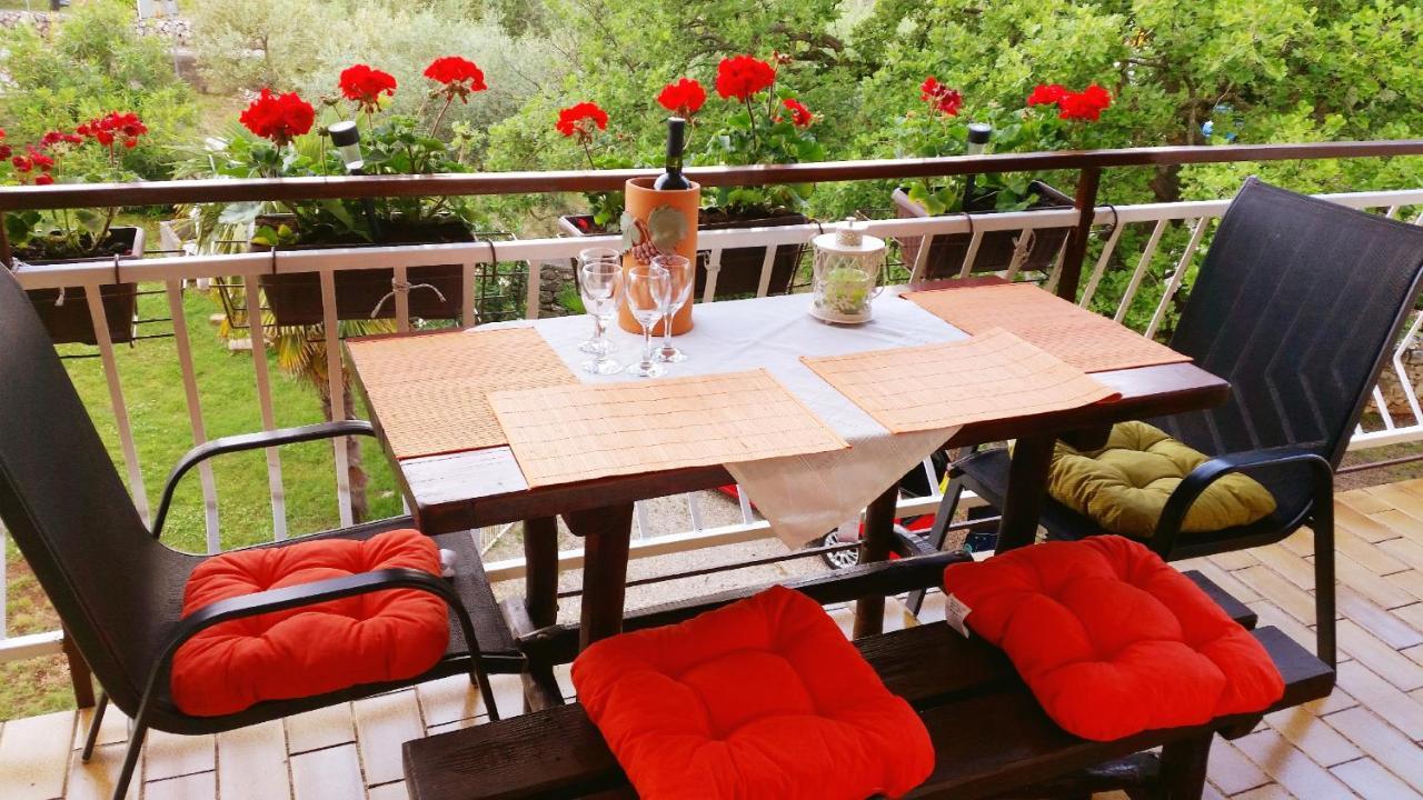 Apartments Sabina I Grapes مالينسكا المظهر الخارجي الصورة