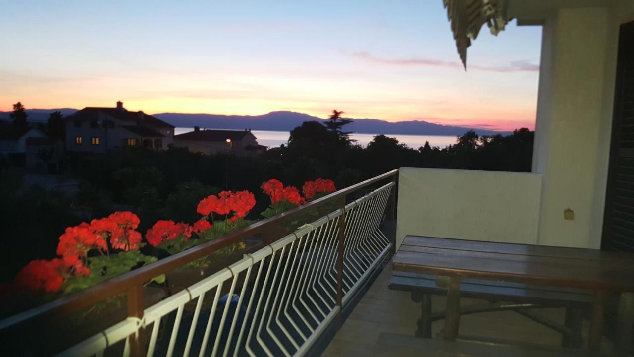 Apartments Sabina I Grapes مالينسكا المظهر الخارجي الصورة