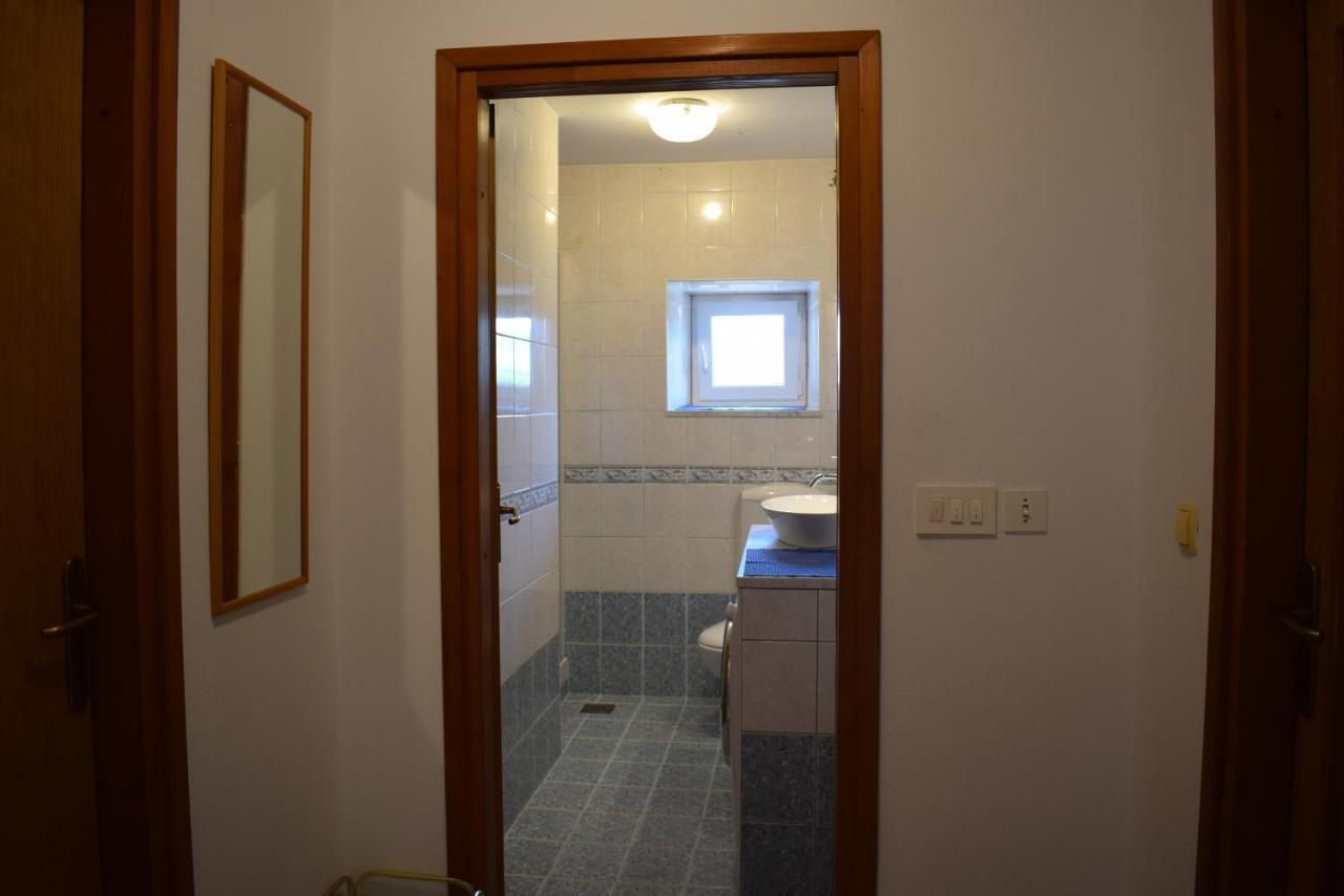 Apartments Sabina I Grapes مالينسكا المظهر الخارجي الصورة