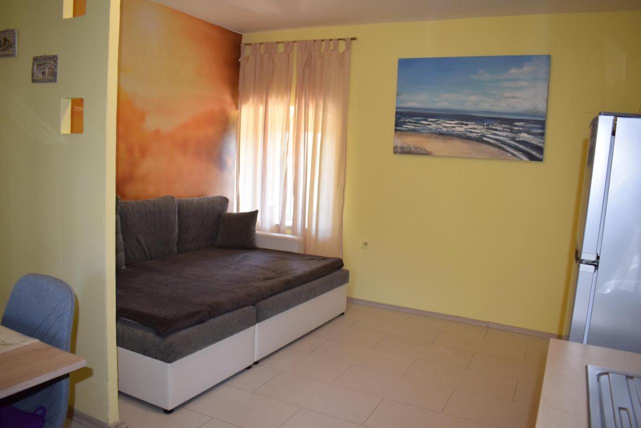 Apartments Sabina I Grapes مالينسكا المظهر الخارجي الصورة