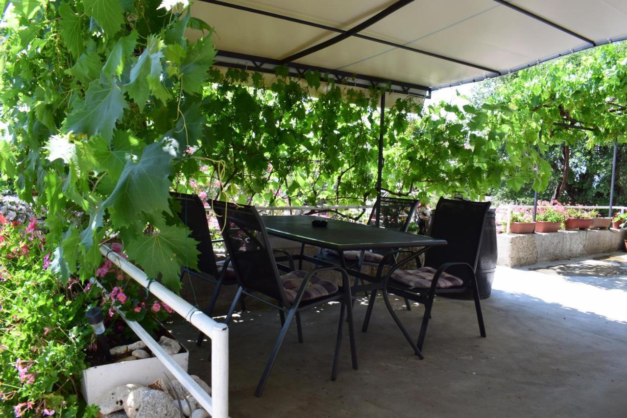 Apartments Sabina I Grapes مالينسكا المظهر الخارجي الصورة