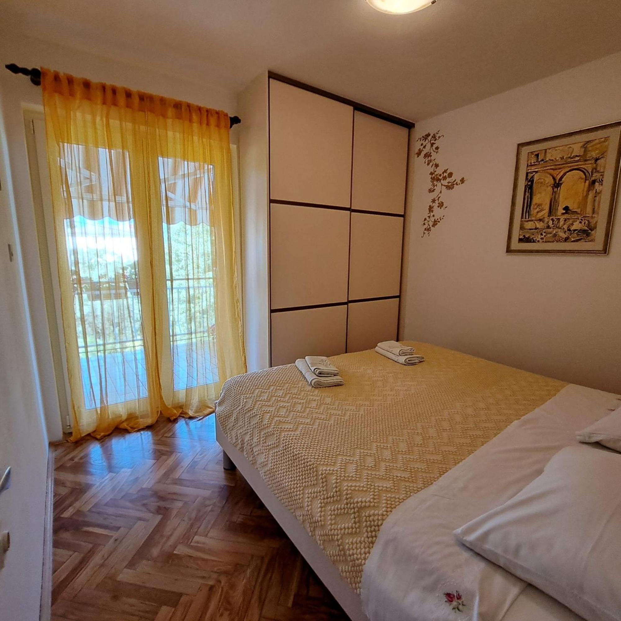 Apartments Sabina I Grapes مالينسكا المظهر الخارجي الصورة