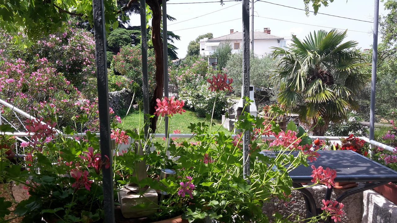 Apartments Sabina I Grapes مالينسكا المظهر الخارجي الصورة