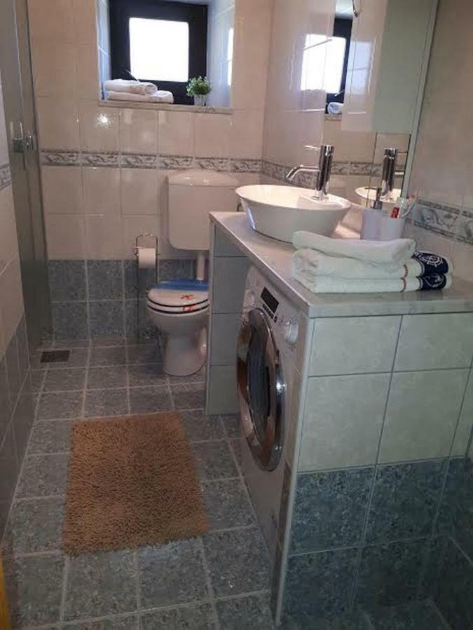 Apartments Sabina I Grapes مالينسكا المظهر الخارجي الصورة